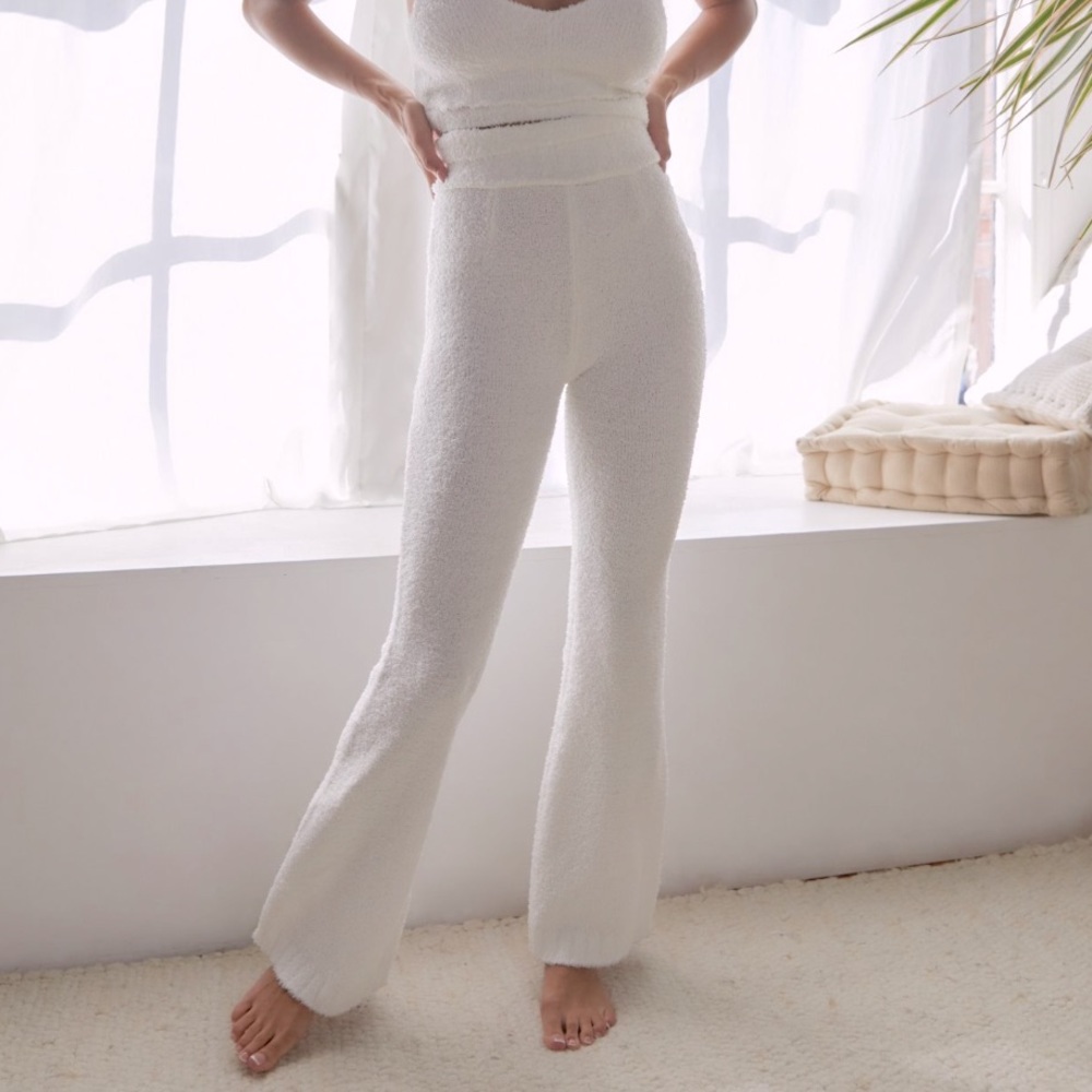 UO Flared White Sweater Pants Sz M
